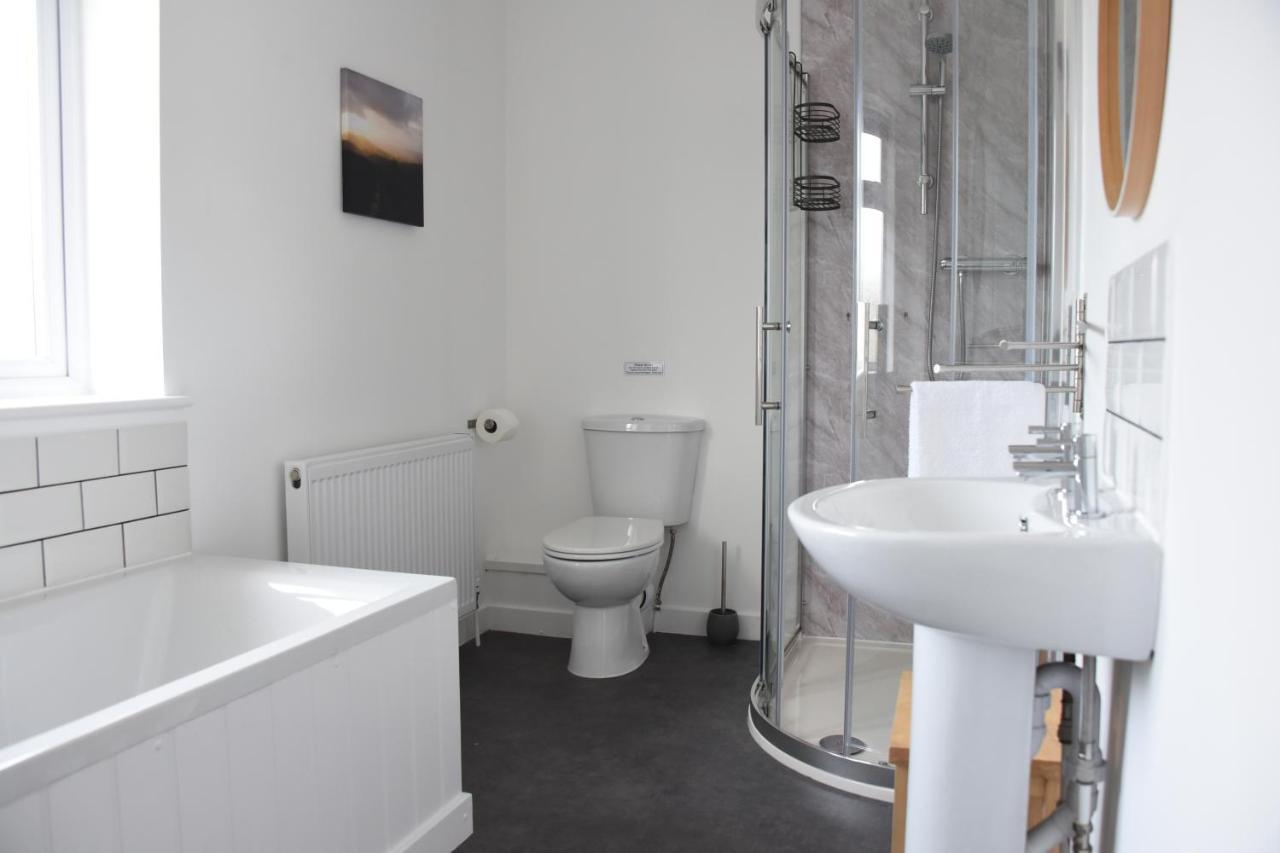 Villa Maen Llwyd Llanyre Esterno foto